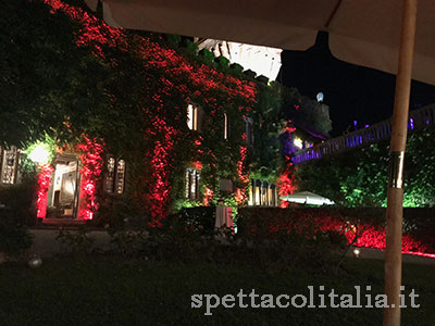 Allestimento luci per eventi aziendali in Lombardia Allestimento luci per eventi aziendali in Lombardia