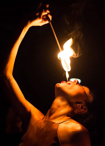 Artista mangiafuoco