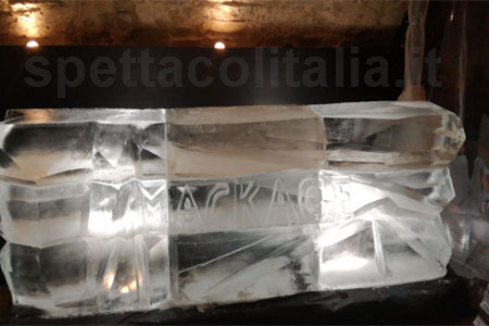 Bar di ghiaccio con logo azienda