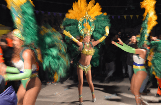 Cena spettacolo con animazione brasiliana Cena spettacolo con animazione brasiliana