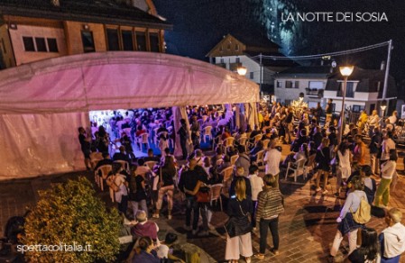 La notte dei sosia in piazza La notte dei sosia in piazza