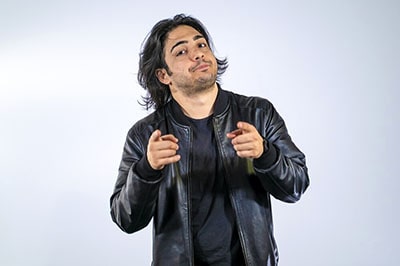 Max Angioni comico per eventi