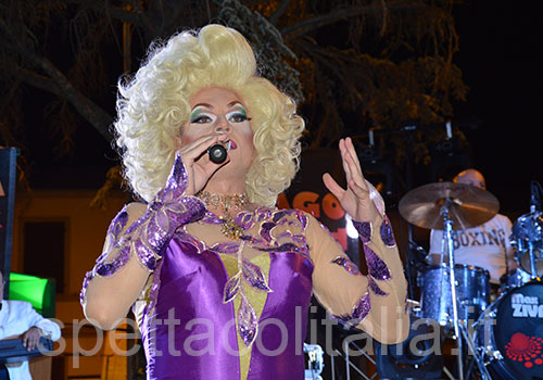 Spettacolo drag queen Drag queen per feste di piazza