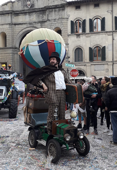 Spettacolo itinerante per feste