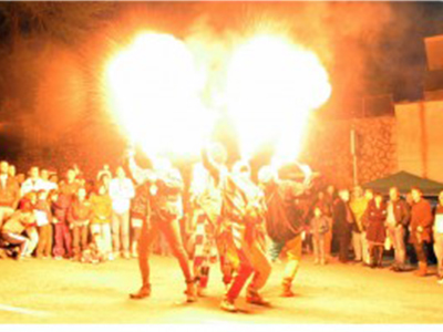 Giullari sputafuoco