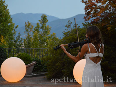 Violinista per eventi aziendali in Lombardia Violinista per eventi aziendali in Lombardia