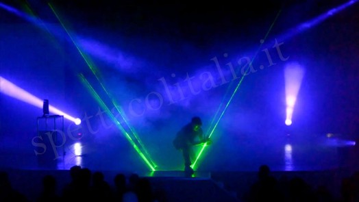 intrattenimento eventi aziendali con luci ledser intrattenimento eventi aziendali con luci ledser